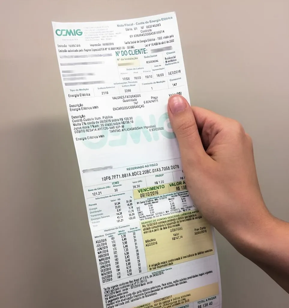 Saiba como evitar golpes na conta de luz