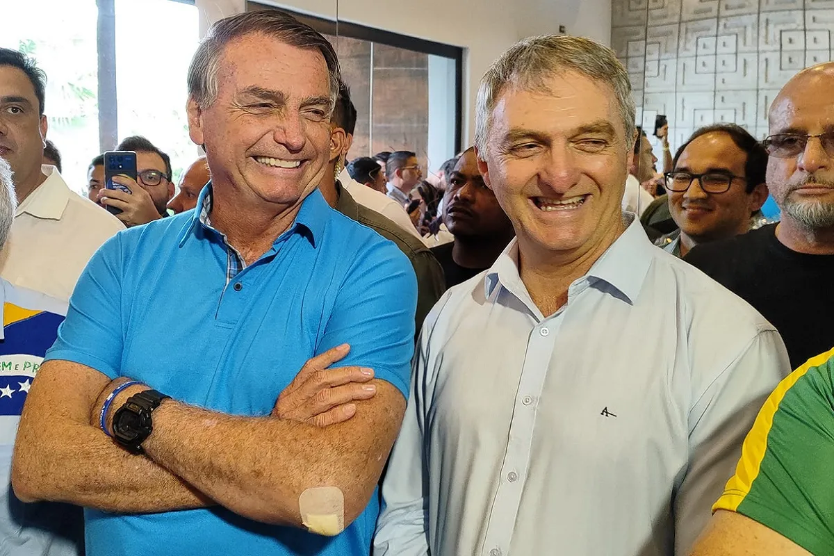 Bolão da família Bolsonaro acerta quadra na Mega da Virada com o número 13 1 Bolão da família Bolsonaro acerta quadra na Mega da Virada com o número 13