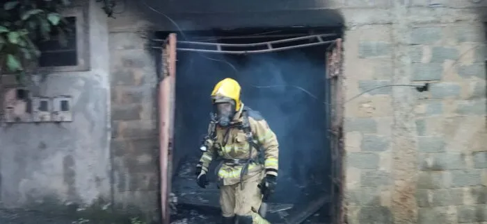 INCÊNDIO-LAFAIETE-CORPO-DE-BOMBEIROS-DIVULGAÇÃO