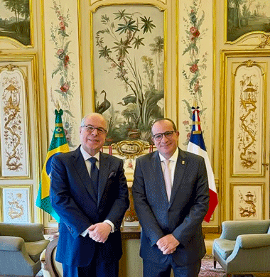 Coluna Cesar Romero – 18 e 19 de janeiro de 2026 2 JF POR AI Na embaixada brasileira em Paris SEM CORTES 160126 CR IMG 4880