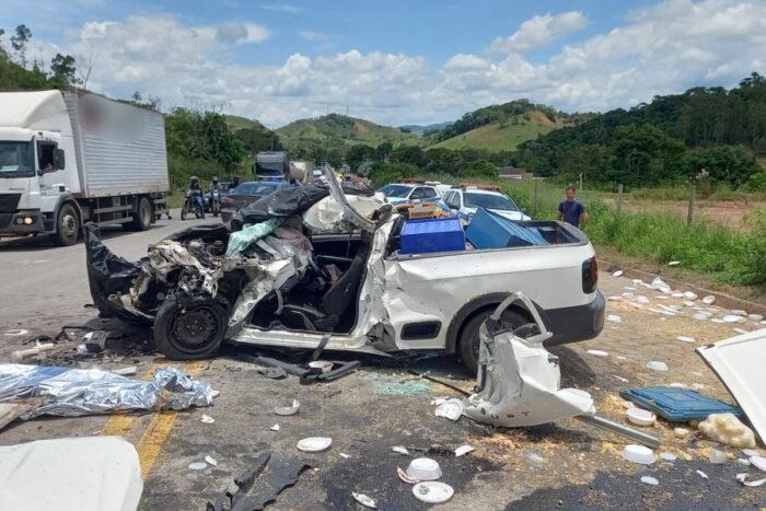 Homem morre em acidente na MGC-265 com colisão frontal
