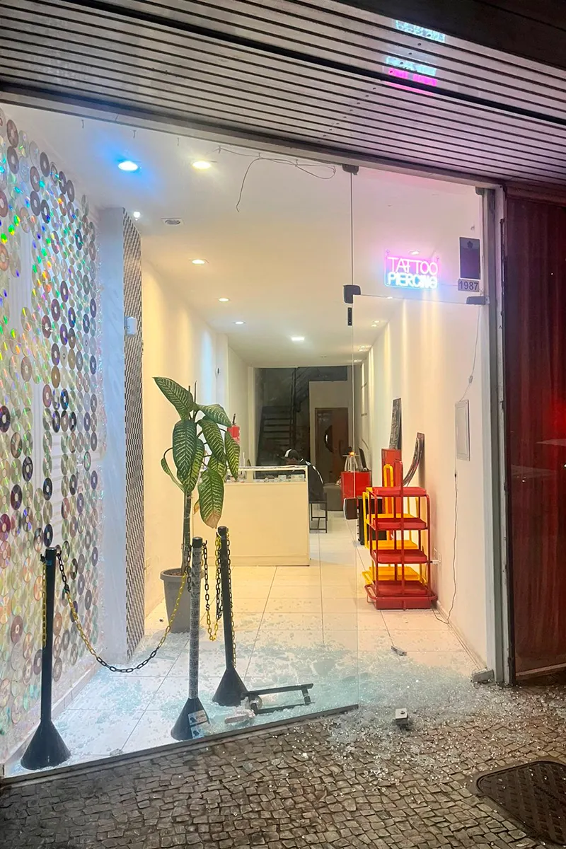 estúdio-arrombamento