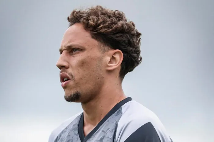 Athletic anuncia volante ex-Cruzeiro mais dois reforços para a temporada