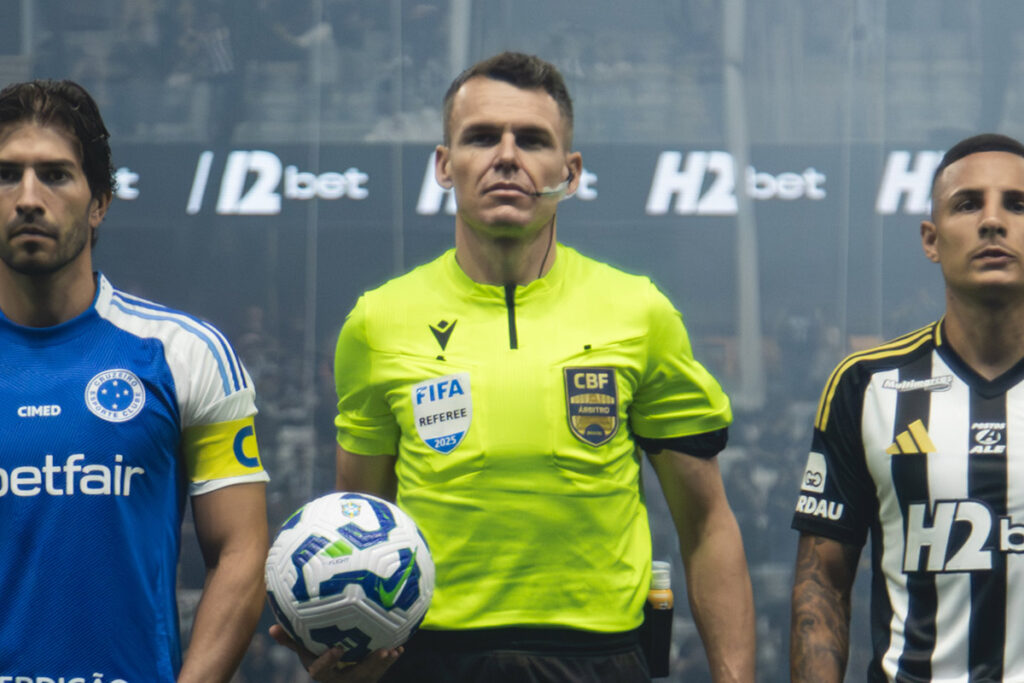 Juiz-forano faz parte da lista de árbitros que serão profissionalizados pela CBF; confira a lista completa 2 Juiz-forano faz parte da lista de árbitros que serão profissionalizados pela CBF; confira a lista completa