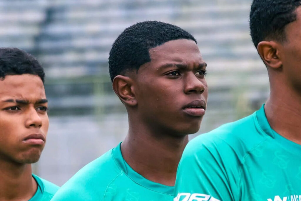 Atacante juiz-forano de 18 anos vai para o Atlético-MG