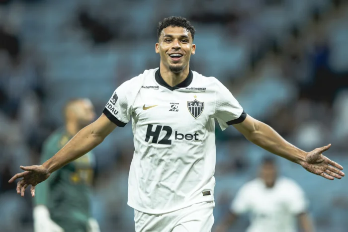 Autor do gol, Victor Hugo lamenta derrota do Atlético-MG: “A gente lutou o máximo que deu” 2 Autor do gol, Victor Hugo lamenta derrota do Atlético-MG: “A gente lutou o máximo que deu”