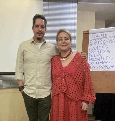 Coluna Cesar Romero – 24 de fevereiro de 2026 8 Corpo Freudiano Felipe Castelo Branco e a presidente Regina Castelo 230226 Giglia 1