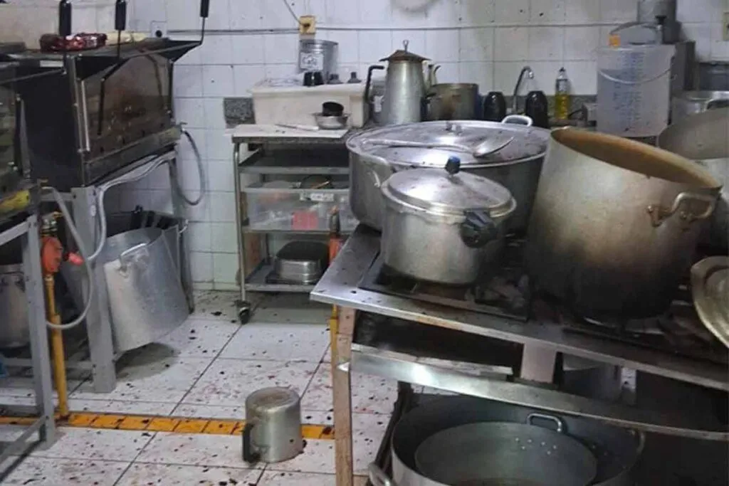 Panela de pressão explode e deixa duas funcionárias feridas em escola municipal 2 Panela de pressão explode e deixa duas funcionárias feridas em escola municipal