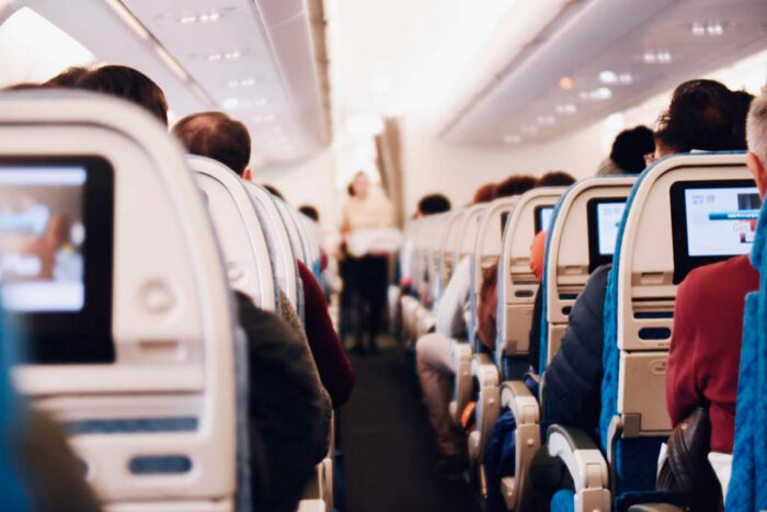 Companhia aérea é condenada a indenizar passageiro após avaria em cadeira de rodas motorizada