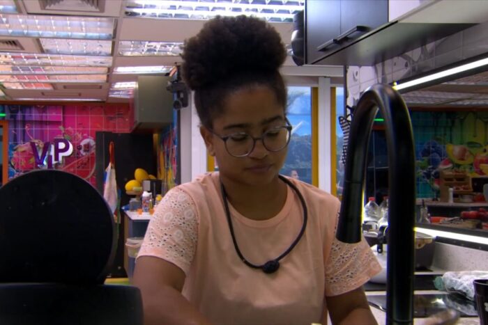 BBB 26: tia Milena 'tá com tudo' e decreta início do jogo 1 BBB 26: tia Milena 'tá com tudo' e decreta início do jogo