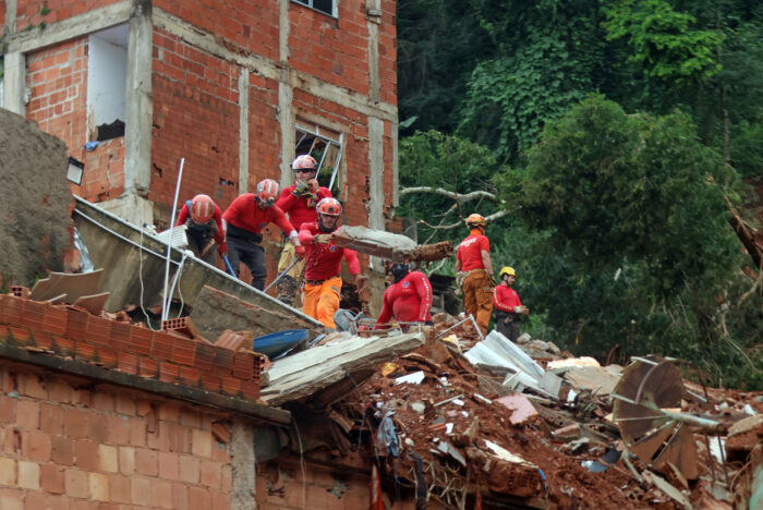 47% das ruas evacuadas em Juiz de Fora são citadas em pedidos por segurança desde 2005 2 rua natalino jose de paula PARQUE BURNIER LEONARDO COSTA 01.jpg