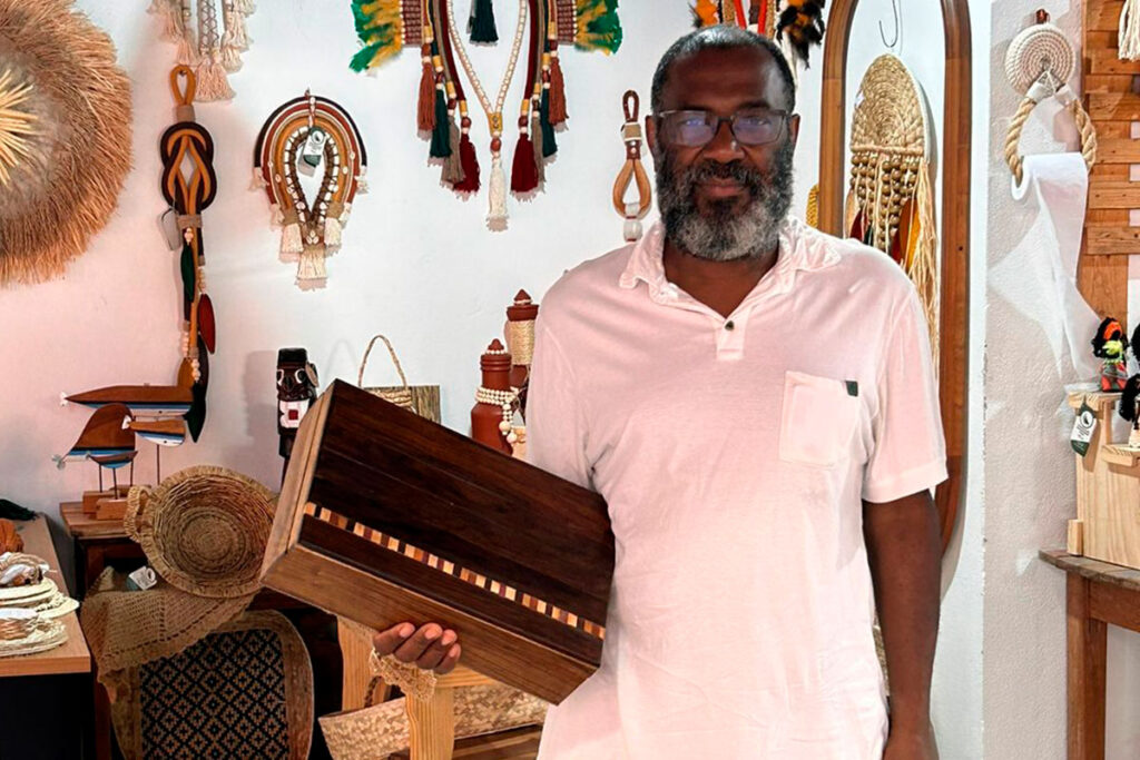 Conheça Armando dos Santos: artesão e marceneiro há mais de 30 anos em Juiz de Fora 2 armando dos santos