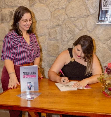 Coluna Cesar Romero – 15 e 16 de março de 2026 6 ELES ACONTECEM Sessao de autografos 130326 CR 1