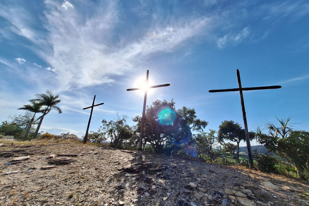 Monte das Oliveiras: Alpinópolis abriga maior espaço bíblico a céu aberto do país e prepara programação especial na Semana Santa 3 monte das oliveiras alpinópolis