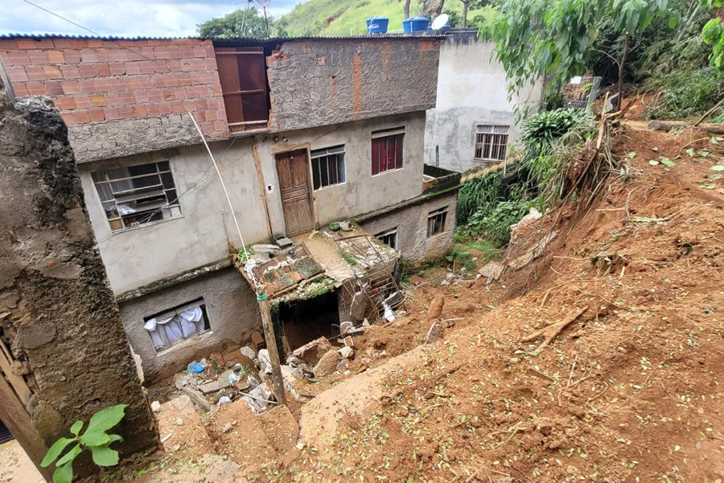 R.-Valdomiro-Eloy-do-Amaral---CRUZEIRO-DO-SUL---LEONARDO-COSTA-09