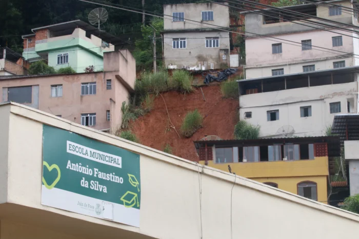 escola municipal antonio faustino da silva felipe couri