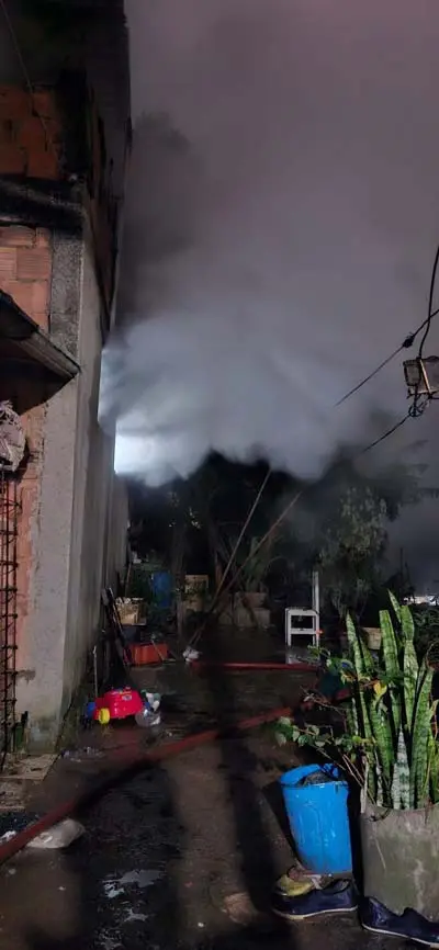 Incêndio atinge casa no Santa Luzia em Juiz de Fora