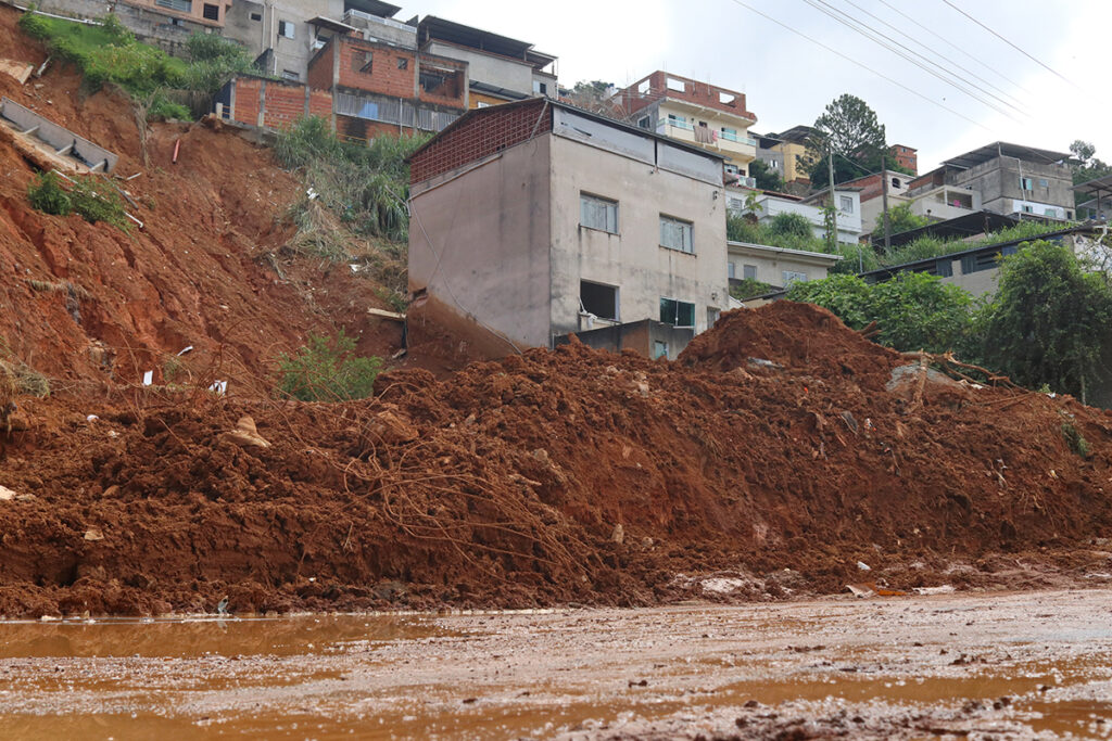 Apoio do Governo Federal às chuvas em Juiz de Fora inclui recursos para assistência e reconstrução 3 tiguera casas