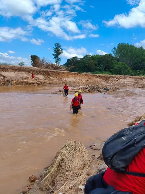Ubá: buscas por último desaparecido chegam ao 16º dia com apoio de cães, drones e maquinário
