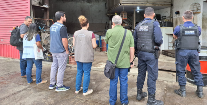 Fiscalização autua ferros-velhos e apreende cobre sem registro em Juiz de Fora 1 20250413 sedupp fiscalizacao 093451