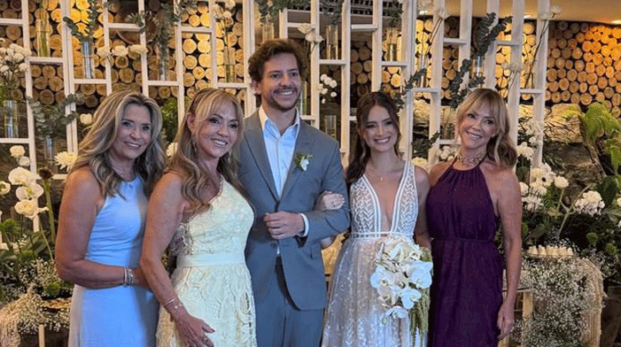 CAPA Ana Carolina e Igor trocam aliancas 240426 Giglia