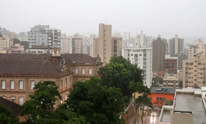 Virada do tempo em Juiz de Fora: veja quando a temperatura vai cair 1 CHUVA 02 LEONARDO COSTA.jpg