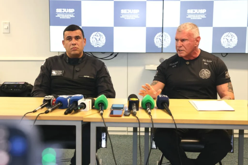 Minas anuncia 6 presídios de segurança máxima e novas regras para presos ligados a facções 1 Medida da Sejusp prevê visitas sem contato físico, monitoramento ampliado e adequação de presídios para presos de alta periculosidade em Minas Gerais.