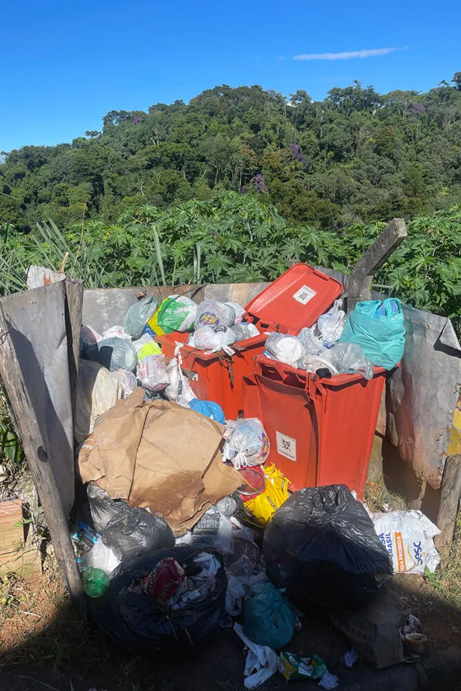 Após deslizamento, moradores do Dom Bosco temem novas ocorrências