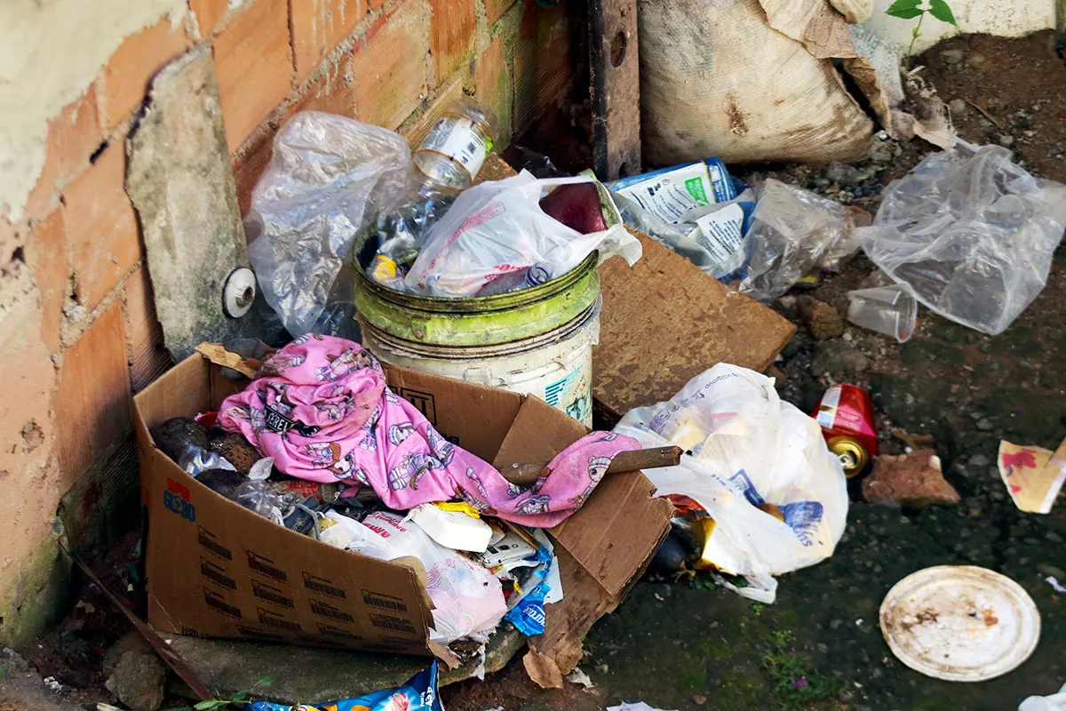 Após deslizamento, moradores do Dom Bosco temem novas ocorrências