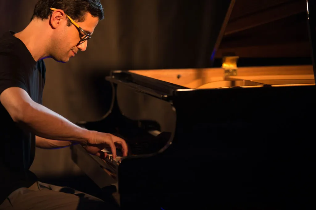 Pianista Guilherme Veroneze é o único brasileiro selecionado para tocar em concerto internacional em Paris 3 pianista paris