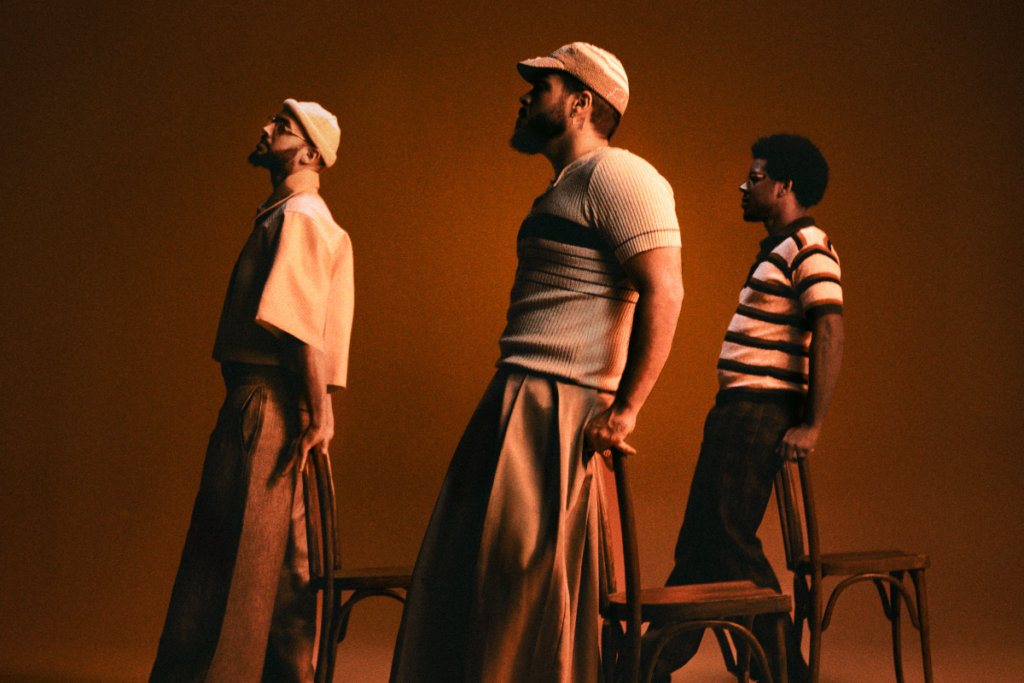 Gilsons voltam a Juiz de Fora com a turnê 'Eu vejo luz' no Cine-Theatro Central 1 Gilsons retornam a Juiz de Fora no dia 7 de agosto, no Cine-Theatro Central, com a nova turnê “Eu Vejo Luz”.