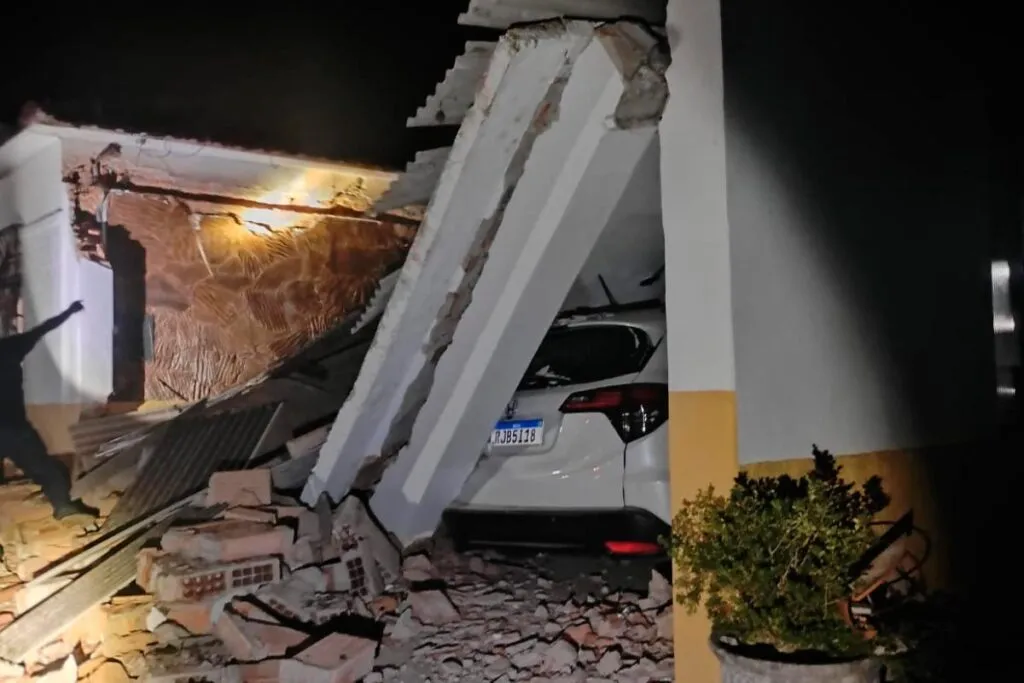 Laje-desaba-São-João-Del-Rei