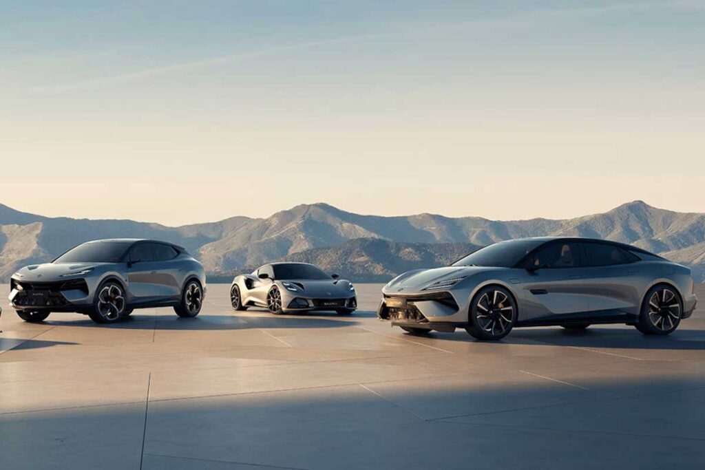 Lotus confirma chegada ao Brasil e pode ter portfólio completo 2 O portfólio atual da Lotus, comprada pelos chineses em 2017, inclui veículos a combustão, híbridos e elétricos (Foto: Divulgação)