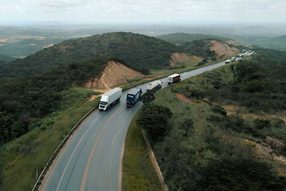 Empresa arremata Rotas Gerais, entre Minas e Bahia, no 1º leilão rodoviário federal de 2026