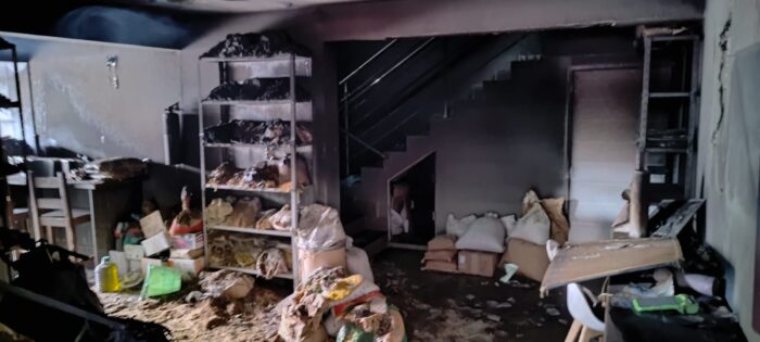 Incêndio em loja de produtos naturais mobiliza bombeiros 1 WhatsApp Image 2026 04 12 at 20.57.14 1