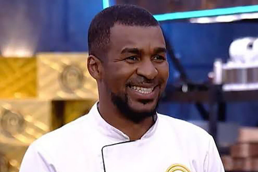 Saiba quem é o ex-jogador do Atlético-MG que é finalista do Masterchef 2 Ex-jogador do Flamengo, Atlético-MG e Vasco é campeão do Masterchef