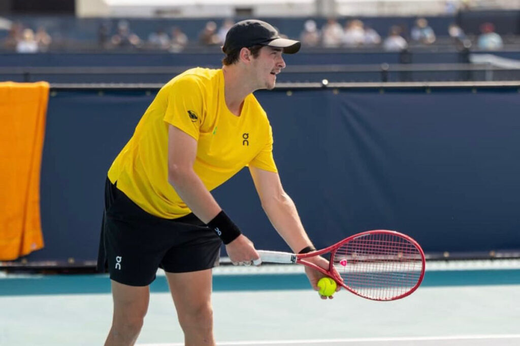 João Fonseca tem atuação épica, vence Djokovic de virada e avança às oitavas em Roland Garros 1 joão fonseca