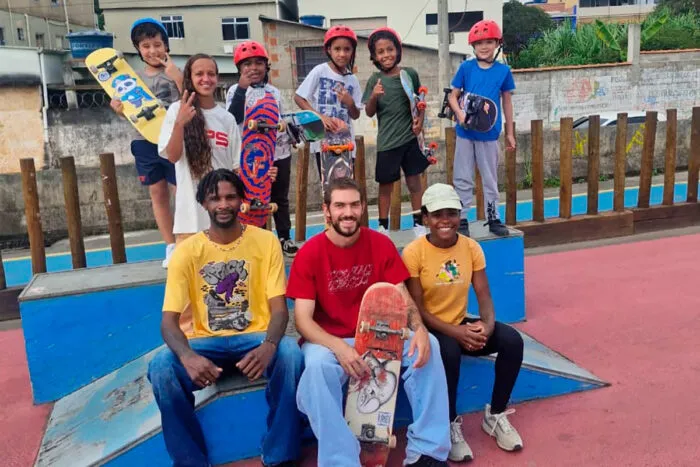 Projeto de skate oferece aulas gratuitas para crianças e adolescentes em Juiz de Fora