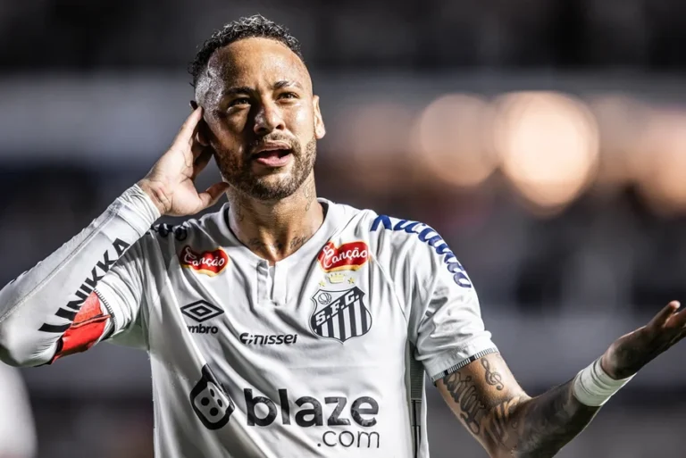 Aos 69 anos, jornalista desafia Neymar no X1 e jogador aceita o convite