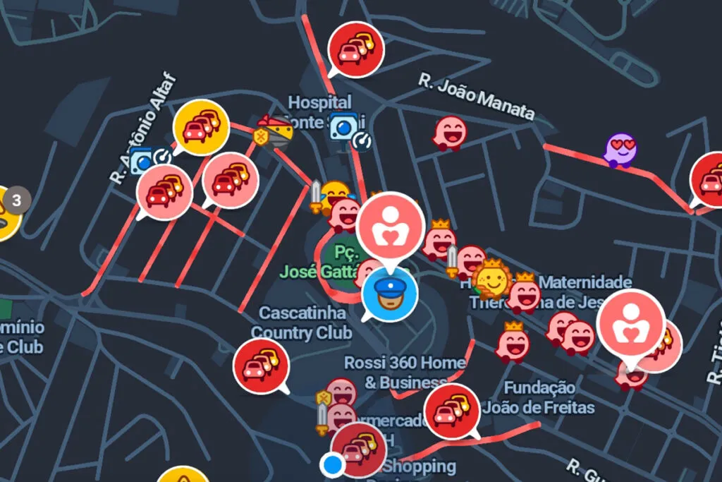 Ônibus com defeito provoca forte congestionamento na subida da Avenida Itamar Franco