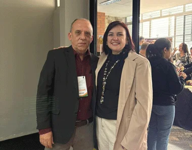 Emerson Beloti e Francele Galil cafe da manha 130526 Giglia