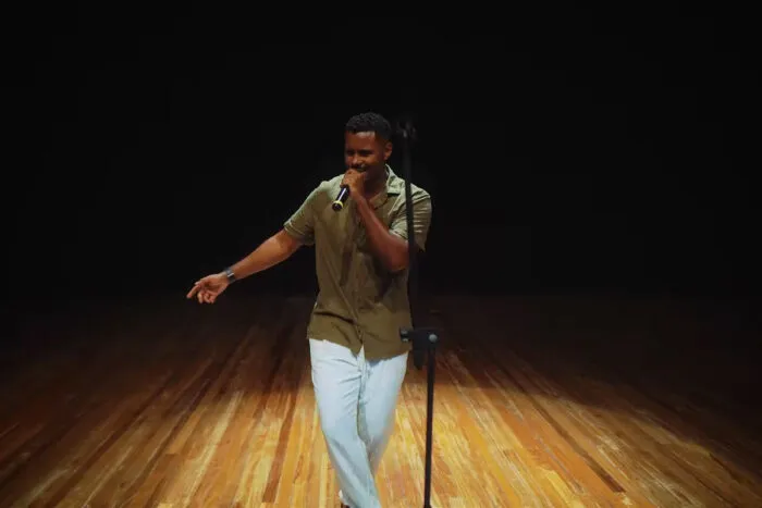 'Foi por amor': Felipe Juan aposta no pagode romântico em novo single 1 foi por amor felipe juan