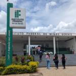 IFMG lança concurso para professores com salários de até R$ 13,7 mil 10 IFMG seleciona professor substituto de Língua Portuguesa; salário chega a R$ 12,5 mil; inscrições até 3 de junho