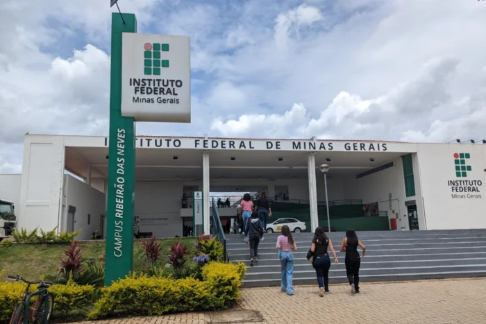 IFMG lança concurso para professores com salários de até R$ 13,7 mil