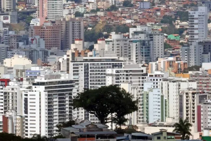Escassez de áreas verdes amplia desigualdade climática em Juiz de Fora