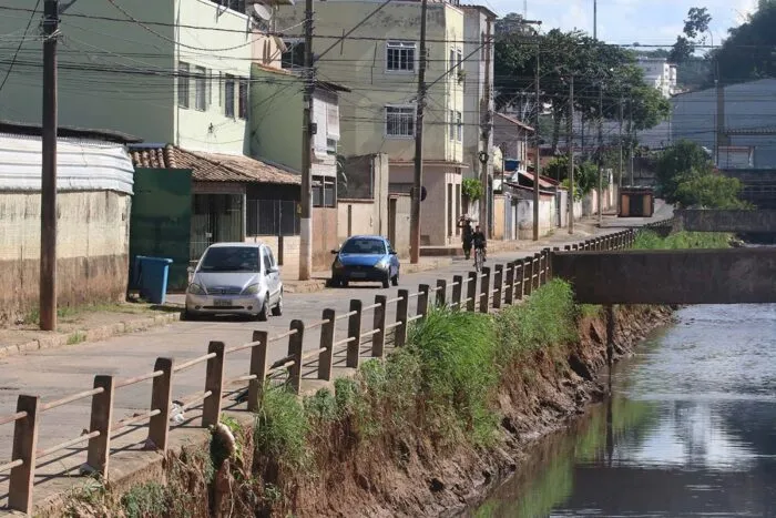 Mais de 3 meses após as chuvas, moradores do Industrial não receberam o estorno do IPTU