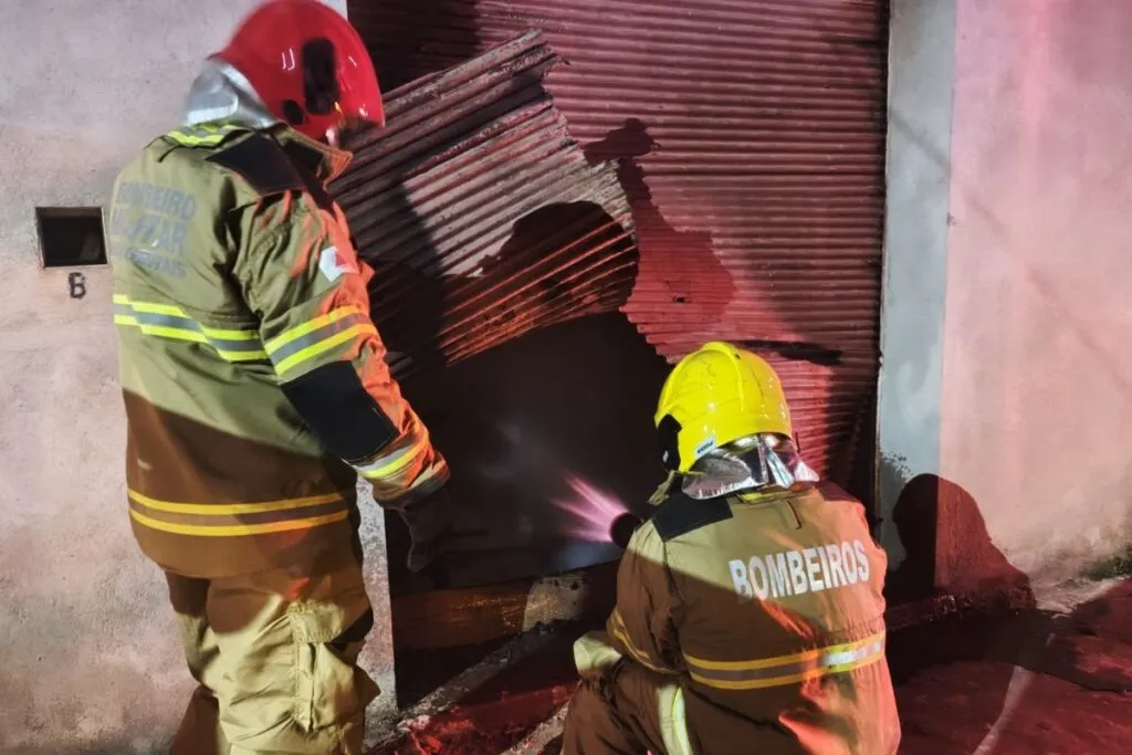 Incêndio atinge cômodo de imóvel residencial e deixa prejuízos materiais 2 cbcb6e58 8f33 4533 90f1 cf5e5d5b9bf9