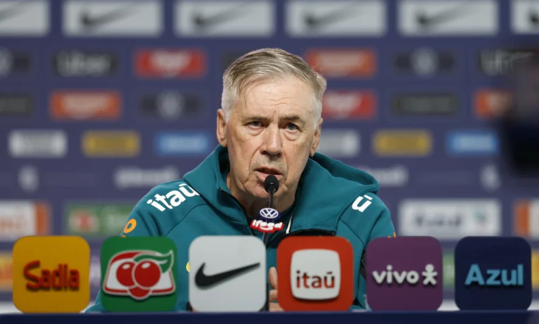 Após eliminação em 2026, seleção decidiu contratar novo treinador para 2030