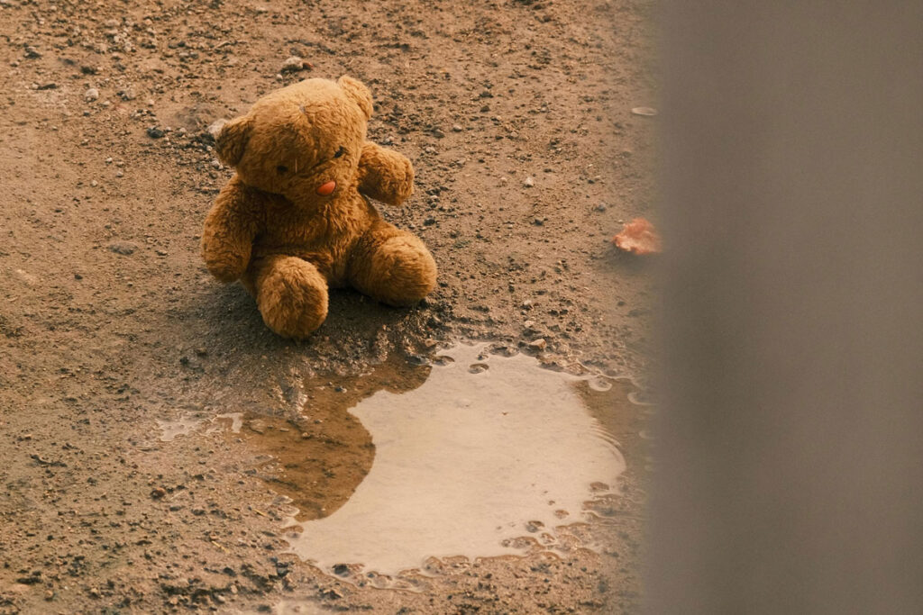 Tio suspeito de estuprar mais de dez vezes sobrinha de 5 anos é esfaqueado pela mãe da criança 1 criancas abandonadas foto pexels reproducao