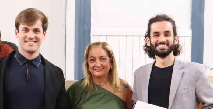 Jornalistas da Tribuna de Minas recebem Moção de Aplausos em Juiz de Fora 1 Jornalistas da Tribuna de Minas são homenageados na Câmara de JF